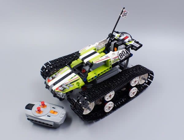 ▻ Review : LEGO Technic 42065 RC Tracked Racer - HOTH BRICKS